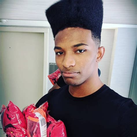 Etika .